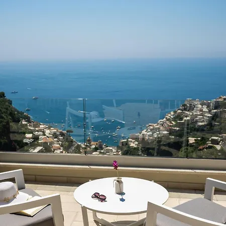 Ξενοδοχείο με διαμερίσματα L'acquolella 4*